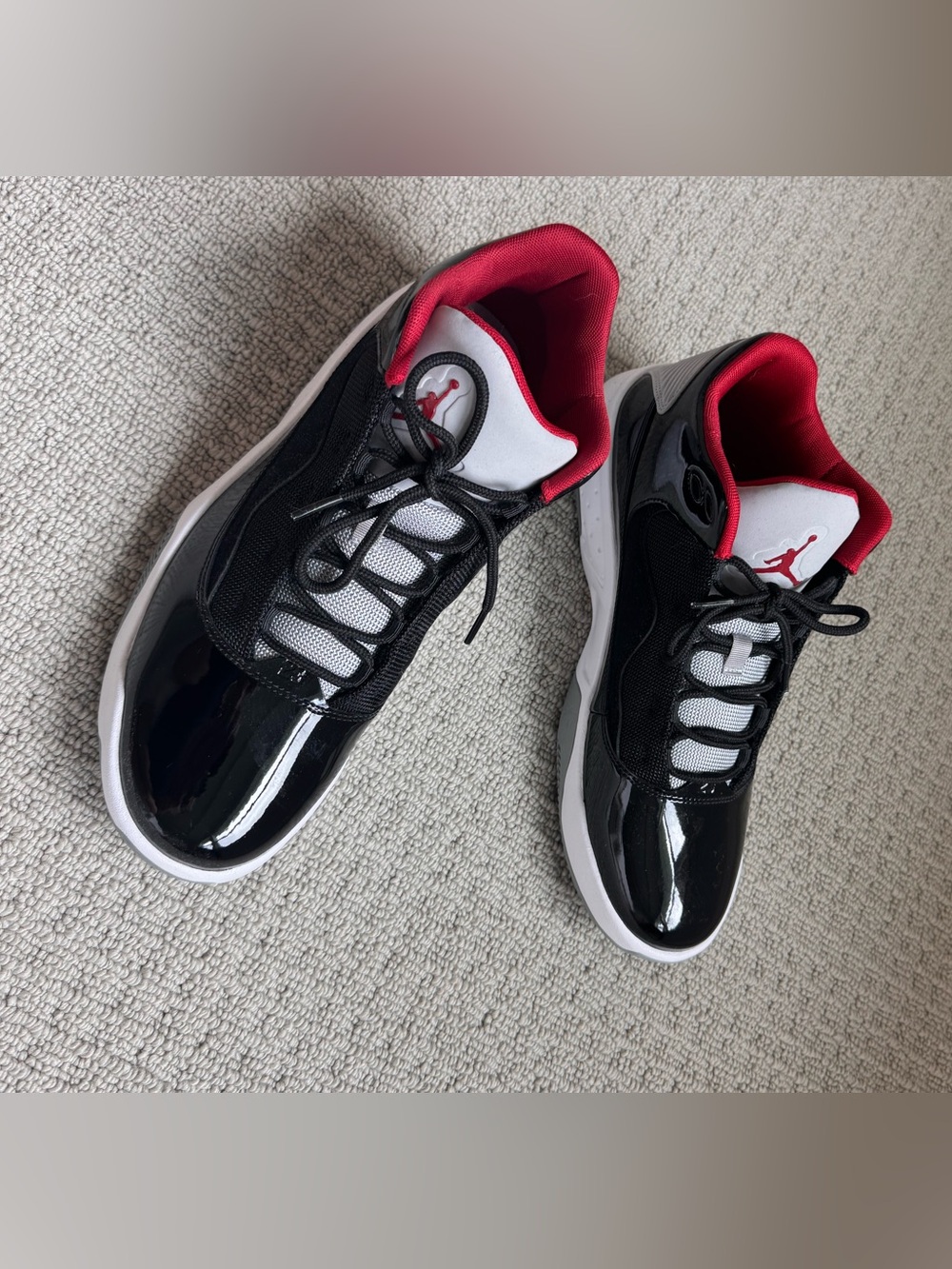Jordan Max Aura 2 Black Cement Men’s 10.5 Black Red Grey Near New